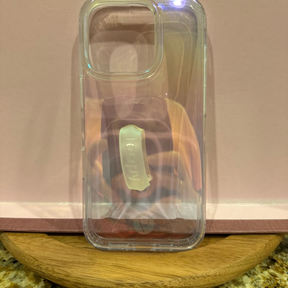 Loopy case Clear Opal for iPhone 16 Pro (Righty)